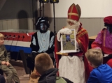 Sinterklaasfeest bij S.K.N.W.K. voor JO7-1 van vrijdag 1 december 2023 (146/180)